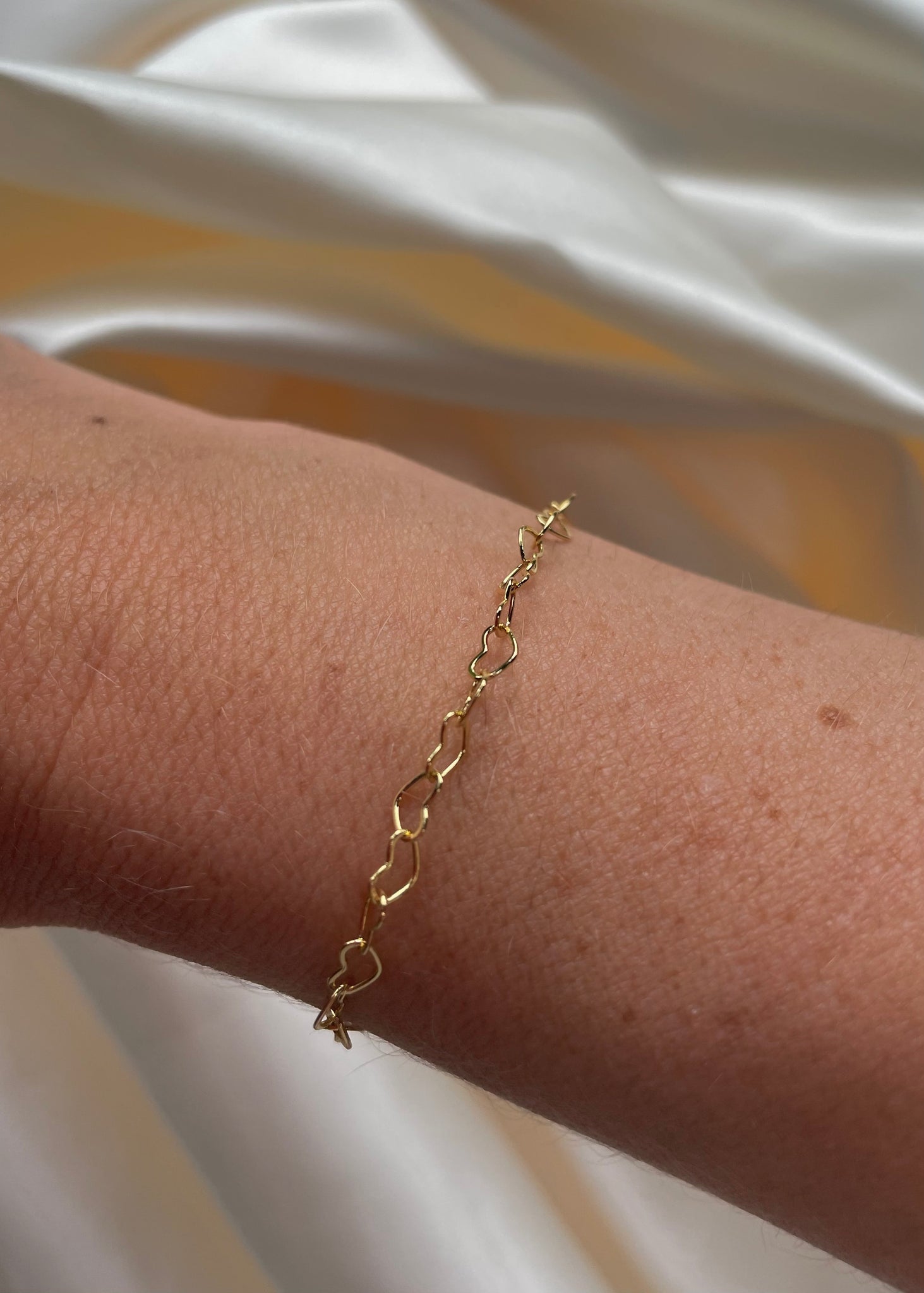JASMIN | fine gold filled heart bracelet