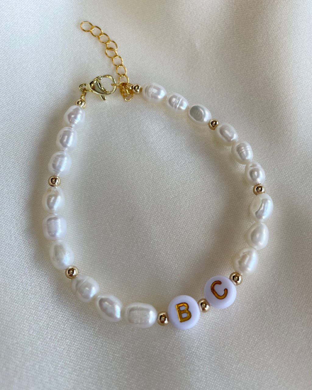 WILLOW | pearl name / mama bracelet