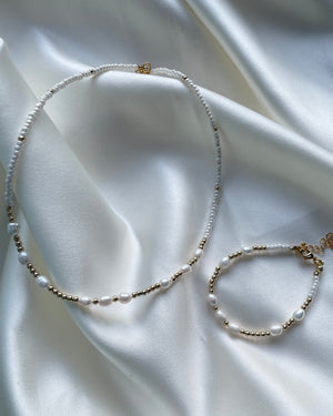 ABIGAIL | tiny beaded chain with freshwater pearls