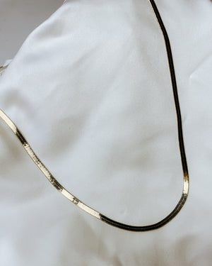 KIM | Delicate gold vermeil herringbone chain