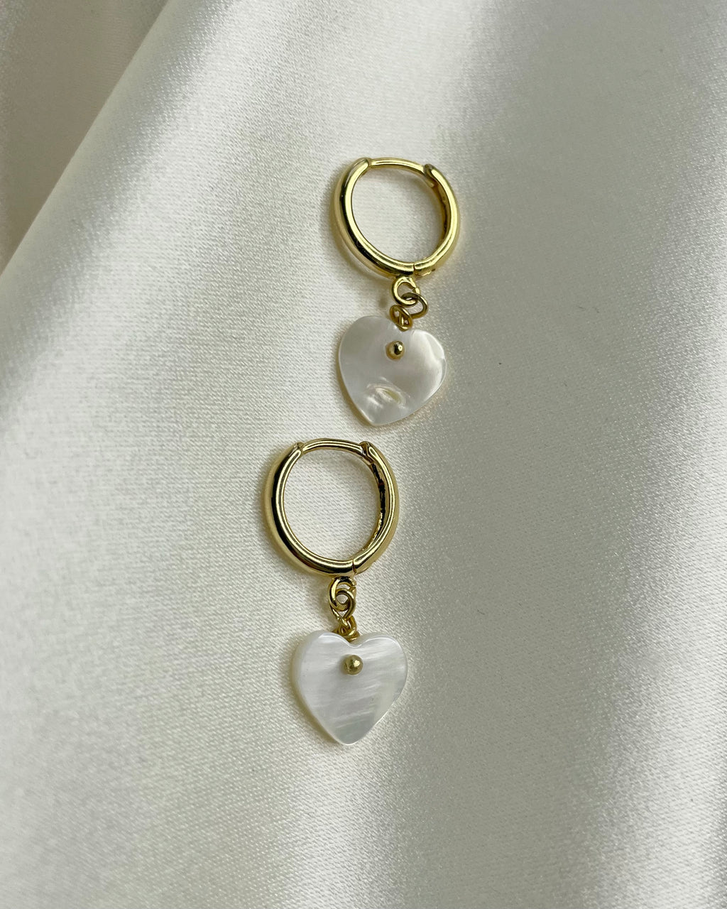 ALICE | pearl heart earrings