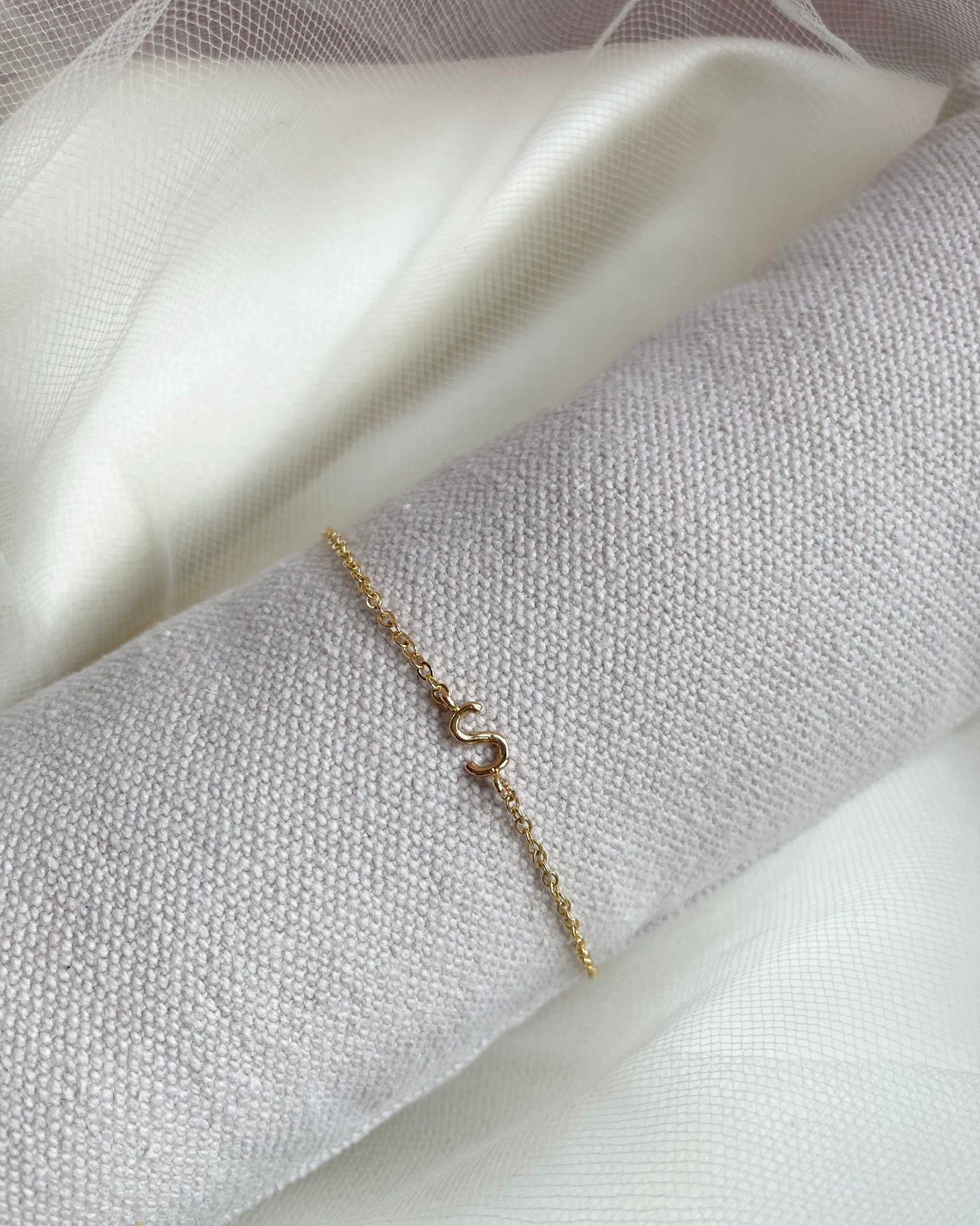 AMY | Mini sideways initials bracelet 24K gold plated